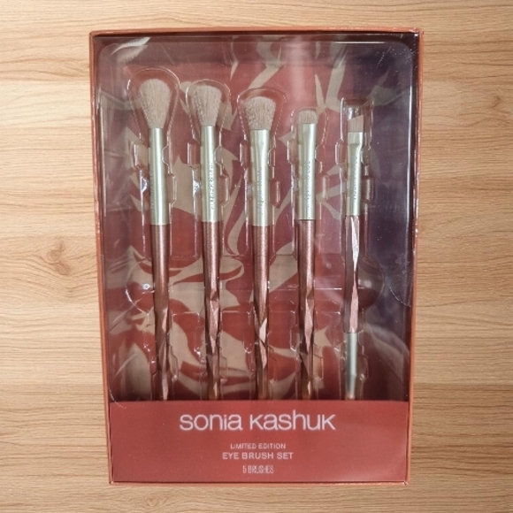 Sonia Kashuk Self-Care Beauty Bundle | Skincare & Accessories - Picture 3 of 7